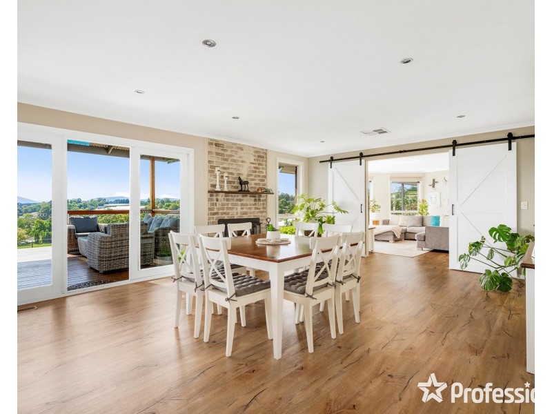 75 De Lancey Road, Wandin North VIC 3139