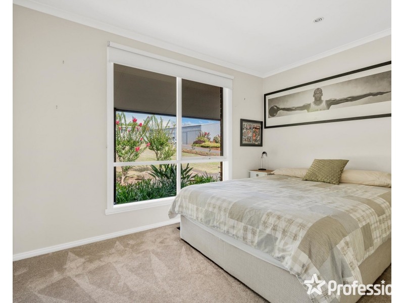 75 De Lancey Road, Wandin North VIC 3139