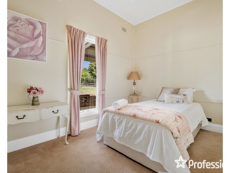 75 De Lancey Road, Wandin North VIC 3139