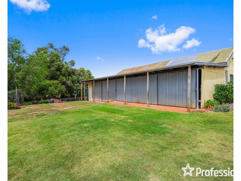 75 De Lancey Road, Wandin North VIC 3139