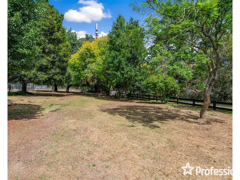 75 De Lancey Road, Wandin North VIC 3139