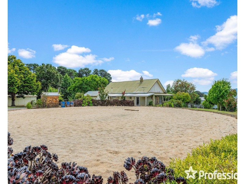 75 De Lancey Road, Wandin North VIC 3139