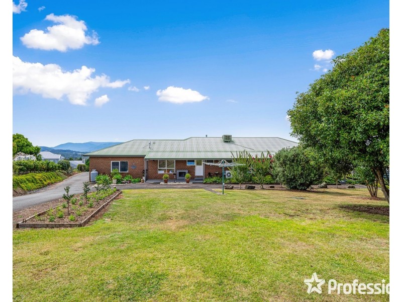75 De Lancey Road, Wandin North VIC 3139