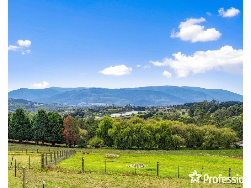 75 De Lancey Road, Wandin North VIC 3139