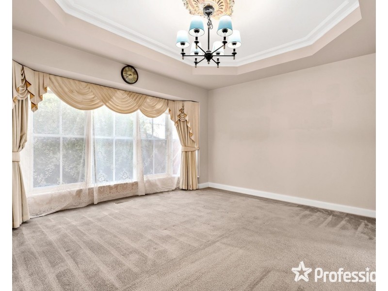 54 Kirkford Drive, Mooroolbark VIC 3138