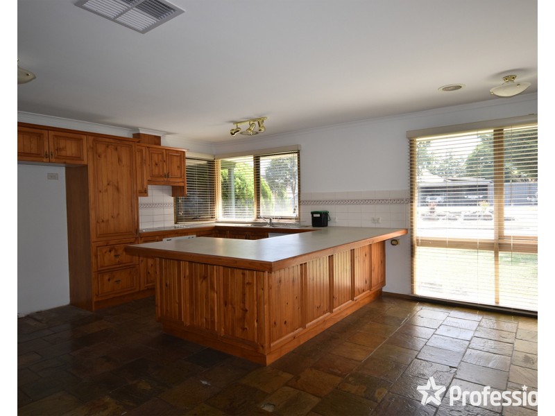 32 Keswick Crescent, Bayswater North VIC 3153