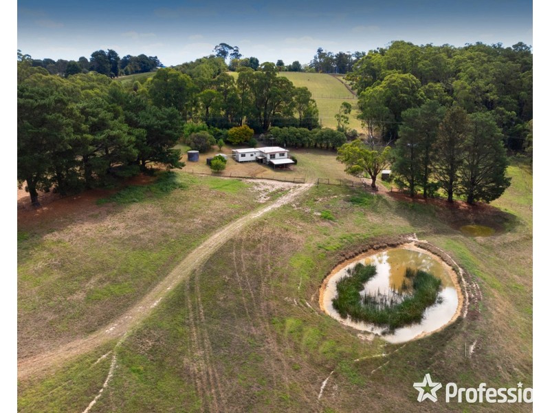 36 Beveridge Road, Silvan VIC 3795
