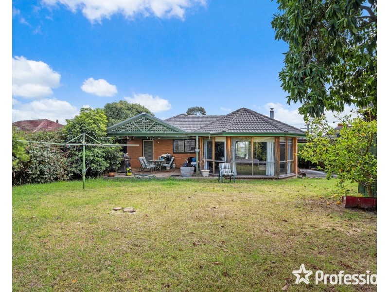 37 Glen Dhu Road, Kilsyth VIC 3137