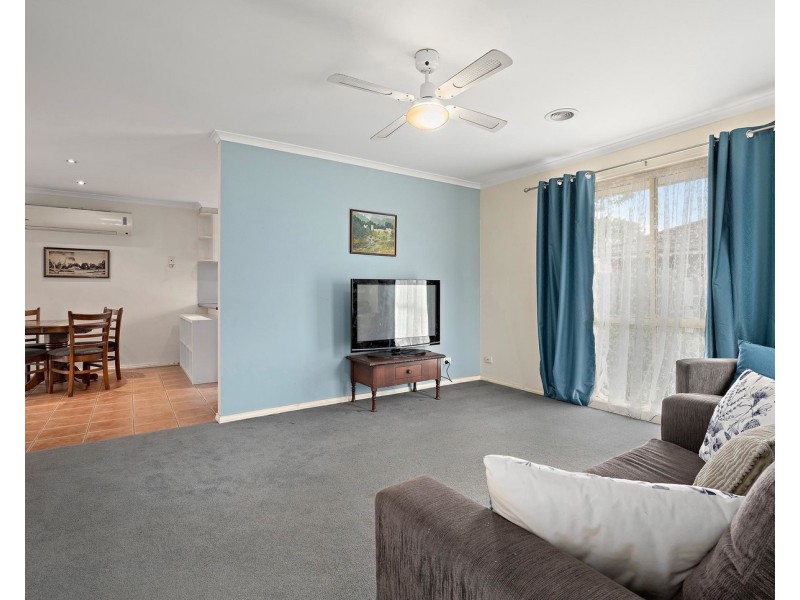 2/4 Colchester Road, Kilsyth VIC 3137