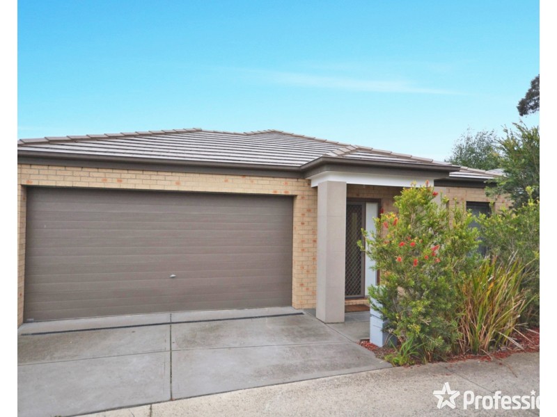33 Tanika Circuit, Croydon VIC 3136