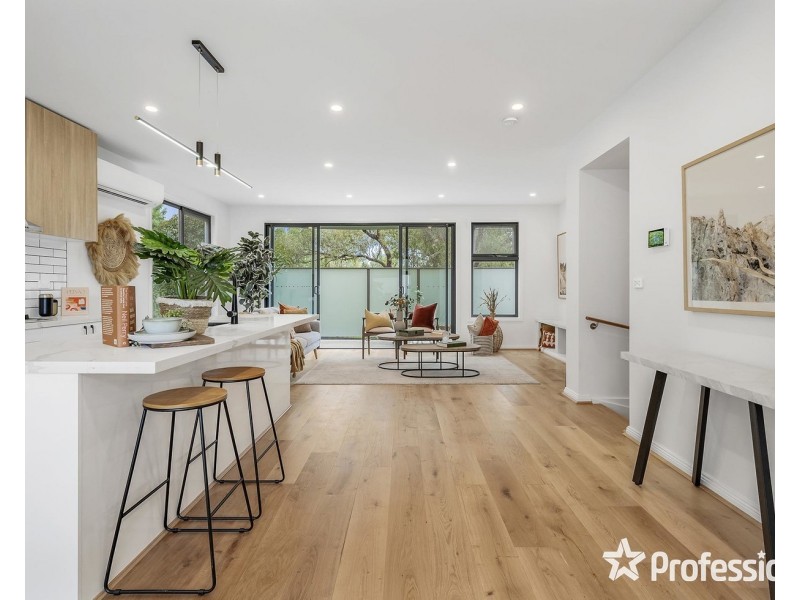 7/12 Cardigan Road, Mooroolbark VIC 3138