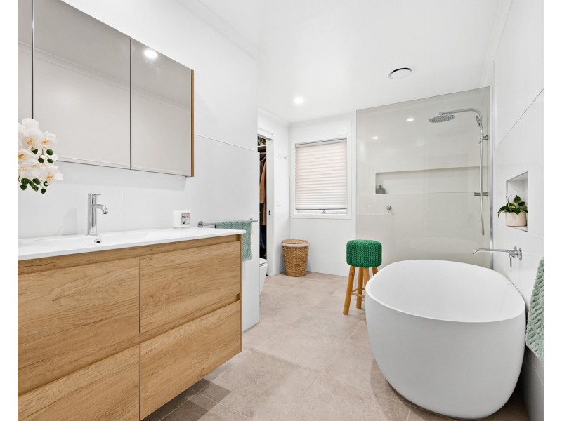 43 Old Warburton Highway, Seville East VIC 3139