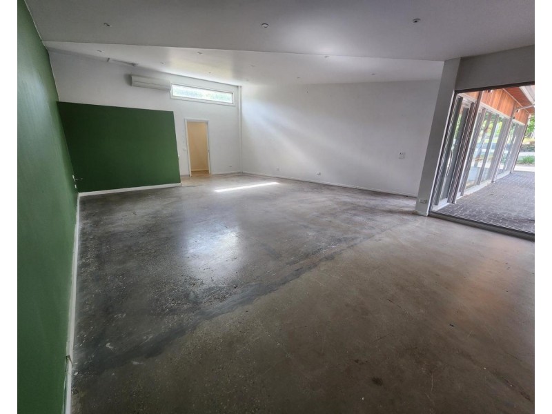 Shop 2 or 3 /18 Murchison Street, Marysville VIC 3779