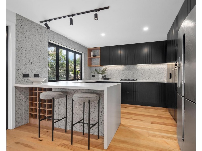 27 Great Oak Court, Mooroolbark VIC 3138