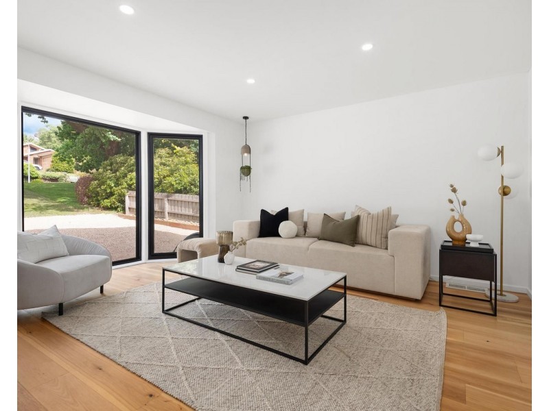27 Great Oak Court, Mooroolbark VIC 3138