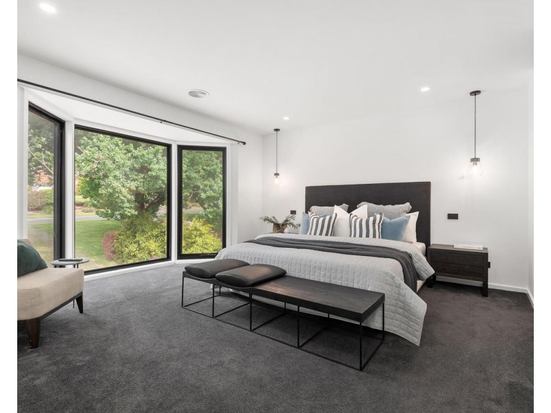 27 Great Oak Court, Mooroolbark VIC 3138