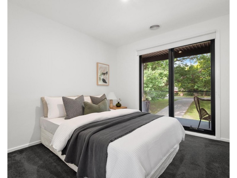 27 Great Oak Court, Mooroolbark VIC 3138