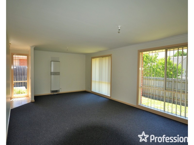 2/64 Hawthory Road, Kilsyth VIC 3137