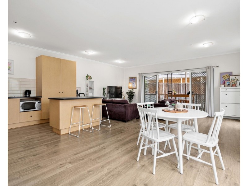 56/13-15 Hewish Road, Croydon VIC 3136