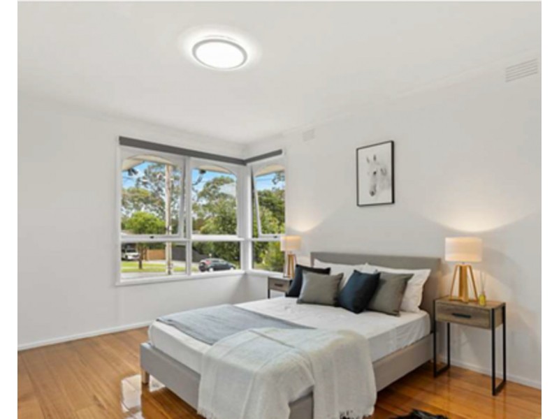 74 Bellara Drive, Mooroolbark VIC 3138