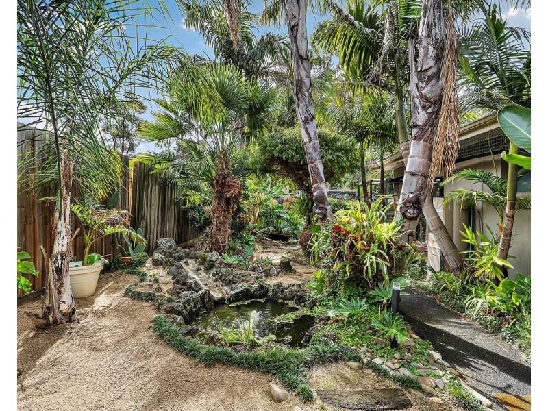 7 Bimbadeen Drive, Mooroolbark VIC 3138