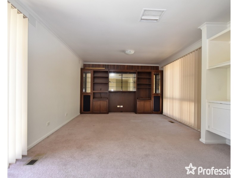 18 Bowen Road, Lilydale VIC 3140