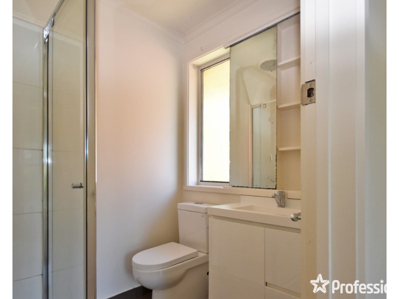 18 Bowen Road, Lilydale VIC 3140