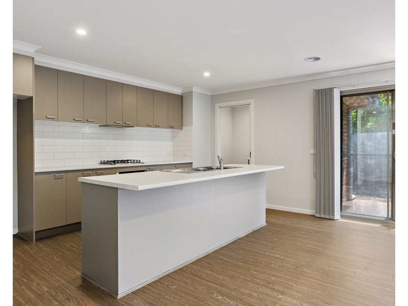 49A Blackburn Road, Mooroolbark VIC 3138