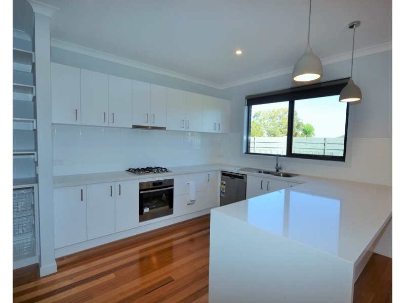 2A Akima Terrace, Mooroolbark VIC 3138