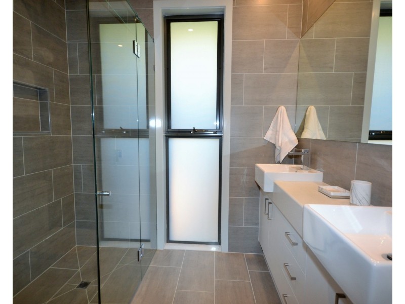 2A Akima Terrace, Mooroolbark VIC 3138