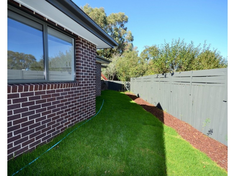 2A Akima Terrace, Mooroolbark VIC 3138