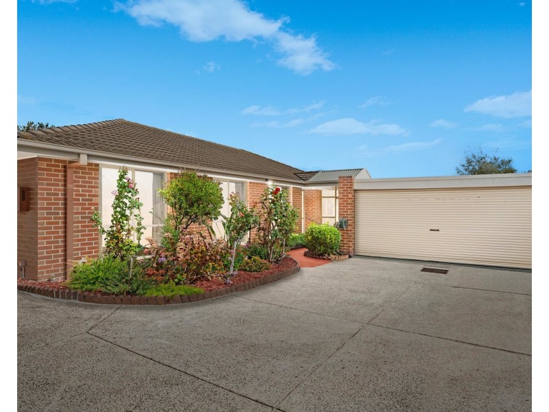 2/13 Rowan Street, Croydon VIC 3136