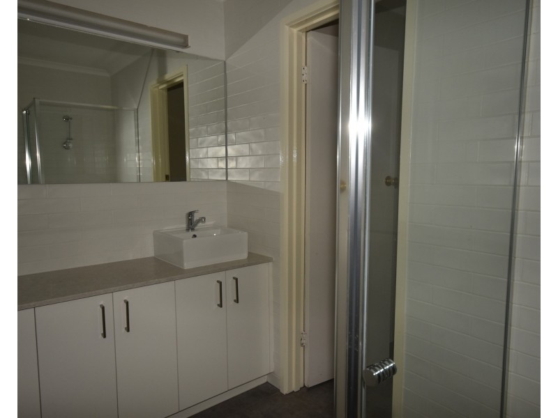 2/9 Liverpool Road, Kilsyth VIC 3137
