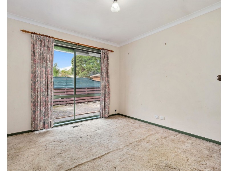 1 & 2/39 Cameron Road, Croydon VIC 3136