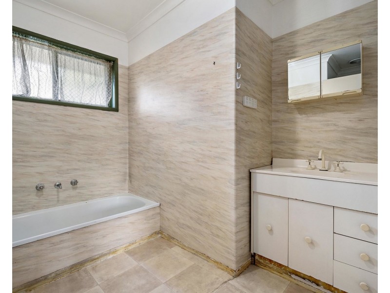 1 & 2/39 Cameron Road, Croydon VIC 3136