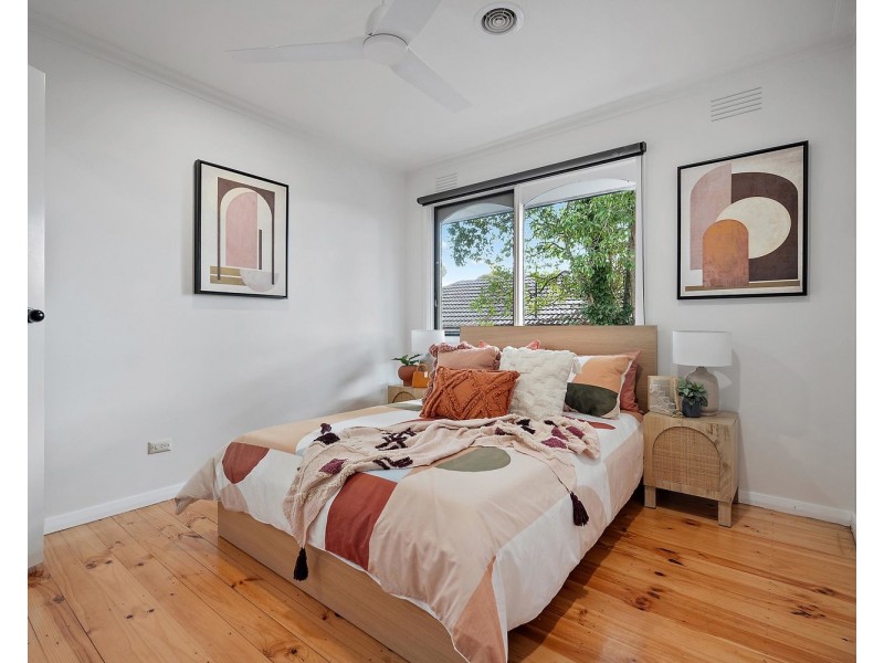 24 Marlow Street, Mooroolbark VIC 3138