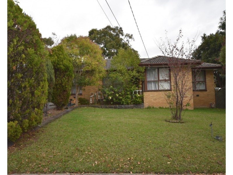 9 Neville Street, Mooroolbark VIC 3138