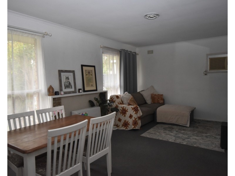 9 Neville Street, Mooroolbark VIC 3138