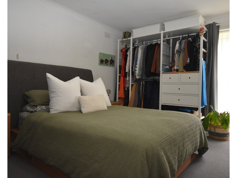 9 Neville Street, Mooroolbark VIC 3138