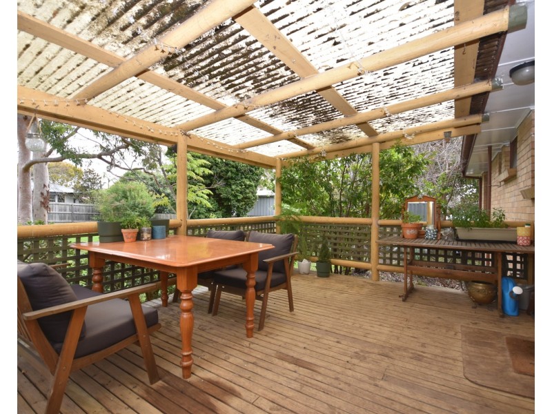 9 Neville Street, Mooroolbark VIC 3138