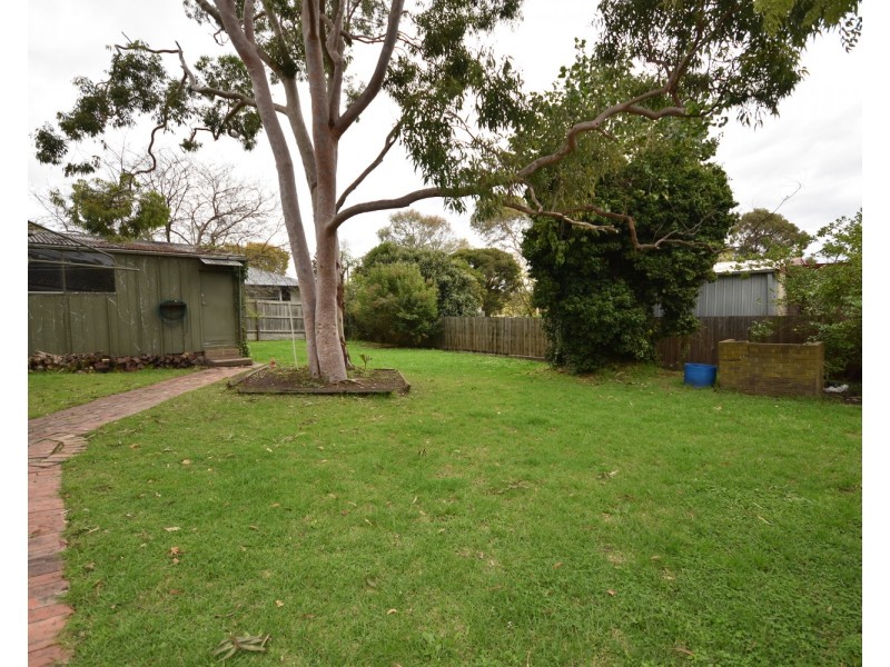 9 Neville Street, Mooroolbark VIC 3138