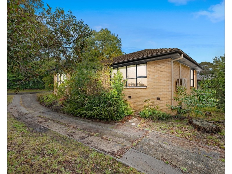 82 Dryden Concourse, Mooroolbark VIC 3138