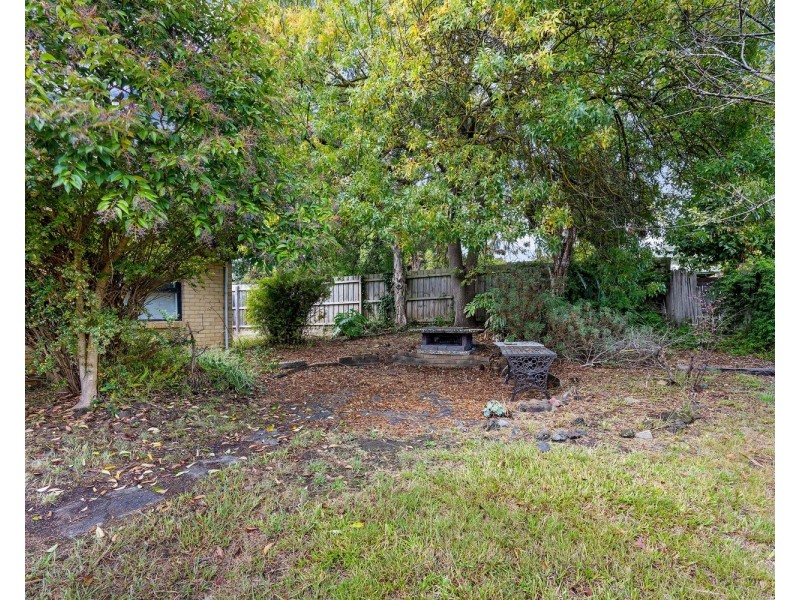 82 Dryden Concourse, Mooroolbark VIC 3138