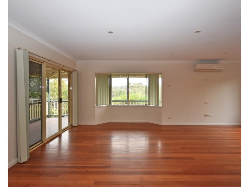 3 Tony Place, Mooroolbark VIC 3138