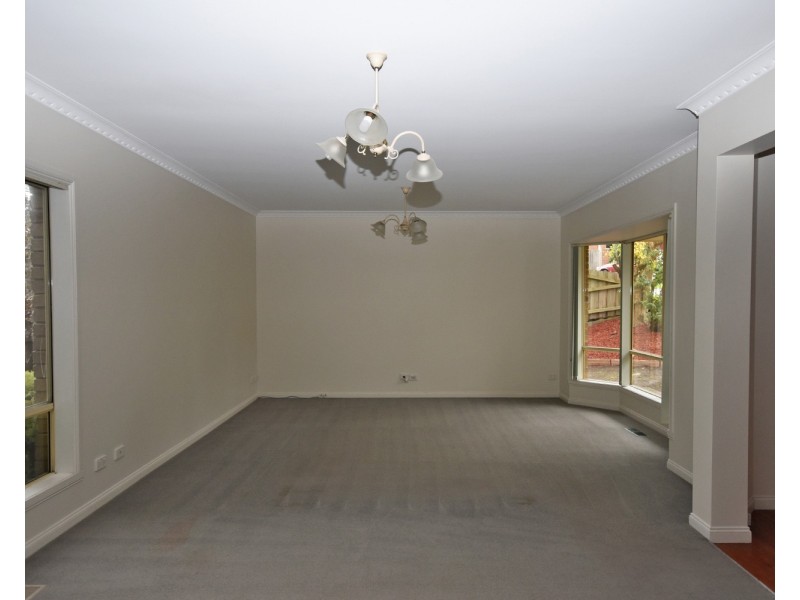 3 Tony Place, Mooroolbark VIC 3138