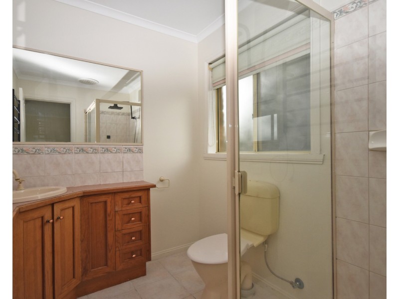 3 Tony Place, Mooroolbark VIC 3138