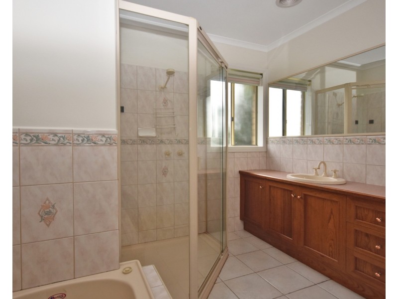 3 Tony Place, Mooroolbark VIC 3138