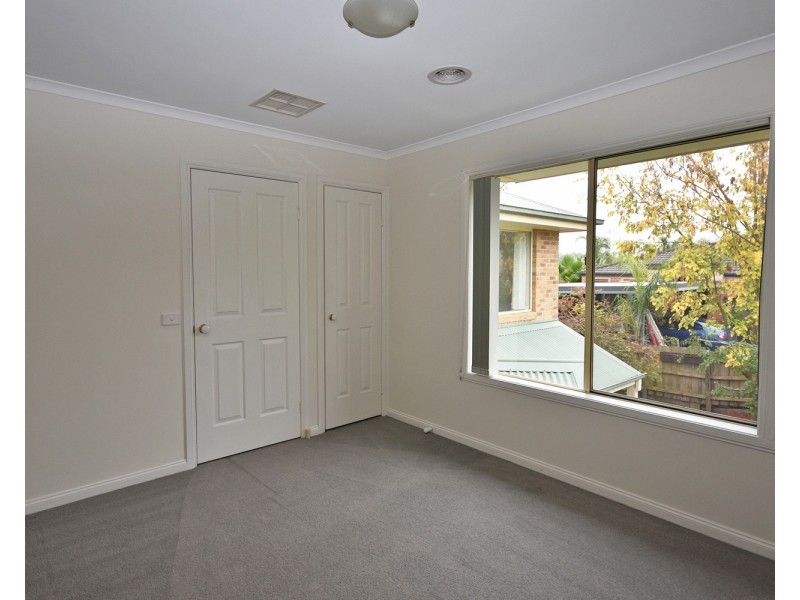 3 Tony Place, Mooroolbark VIC 3138