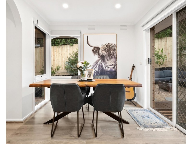 27 Selina Avenue, Mooroolbark VIC 3138