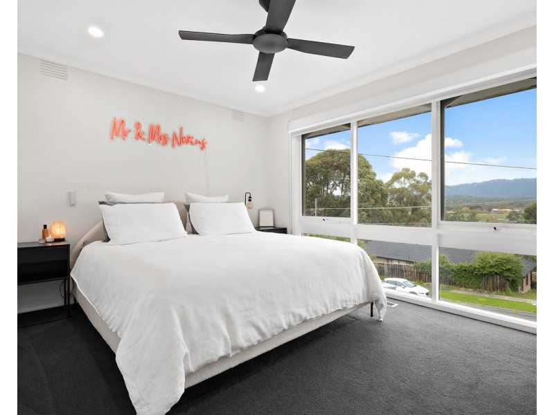 27 Selina Avenue, Mooroolbark VIC 3138